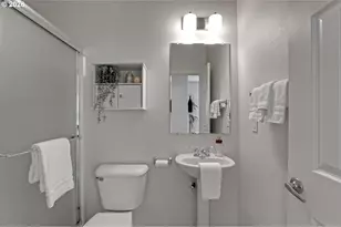 13556 NW Payne Dr, Portland, OR 97229 - Photo 16