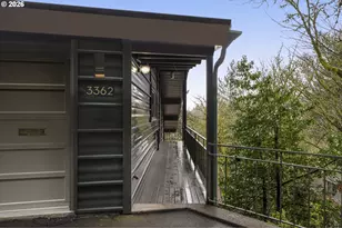 3362 SW Fairmount Blvd, Portland, OR 97239 - Photo 2