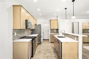 21847 NE Heartwood Cir, Fairview, OR 97024 - Photo 12