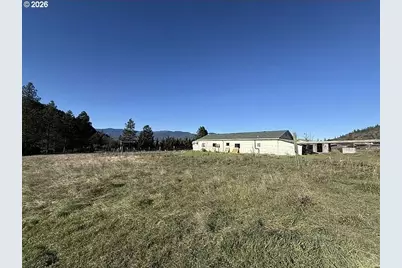 1065 Panther Gulch Rd, Williams, OR 97544 - Photo 4