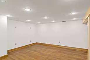 2712 NE 111th Dr, Portland, OR 97220 - Photo 18