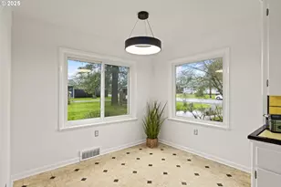 2712 NE 111th Dr, Portland, OR 97220 - Photo 10