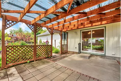 245 S 2nd St, Creswell, OR 97426 - Photo 24