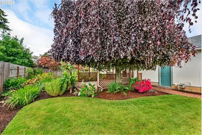 245 S 2nd St, Creswell, OR 97426 - Photo 28