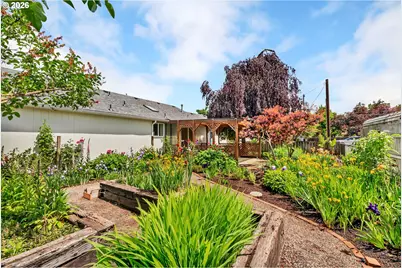 245 S 2nd St, Creswell, OR 97426 - Photo 28