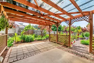 245 S 2nd St, Creswell, OR 97426 - Photo 24