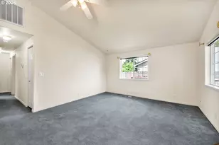 245 S 2nd St, Creswell, OR 97426 - Photo 4