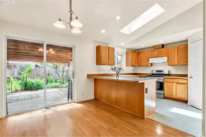 245 S 2nd St, Creswell, OR 97426 - Photo 8