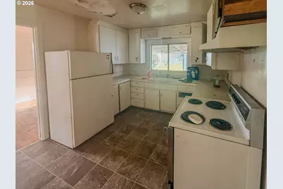 5995 Main St, Springfield, OR 97478 - Photo 8