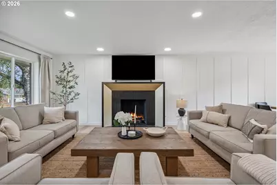 950 SE 18th Ave, Hillsboro, OR 97123 - Photo 2