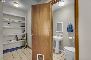 821 Bridge St, Vernonia, OR 97064 - Photo 32