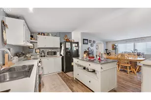 63754 Wallace Rd, Coos Bay, OR 97420 - Photo 14