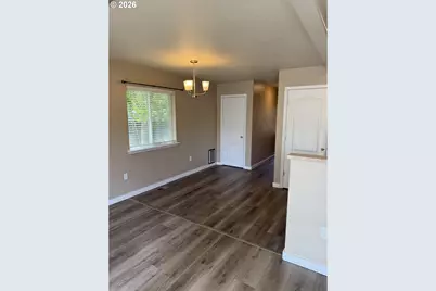 1290 SW 12th St, Pendleton, OR 97801 - Photo 4