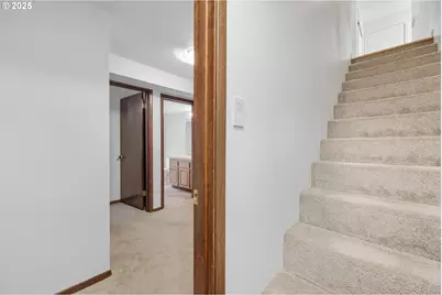 13525 SW Fircrest Ct, Beaverton, OR 97008 - Photo 20