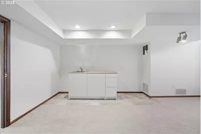 13525 SW Fircrest Ct, Beaverton, OR 97008 - Photo 22