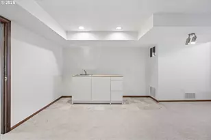 13525 SW Fircrest Ct, Beaverton, OR 97008 - Photo 22