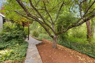 5541 Yorkshire Pl, Lake Oswego, OR 97035 - Photo 42