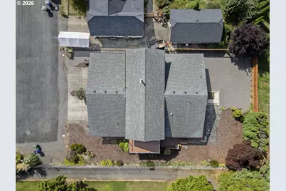 327 36th St, Washougal, WA 98671 - Photo 6