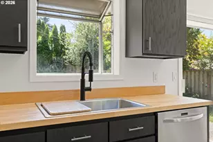 6472 SW 46th Pl, Portland, OR 97221 - Photo 16