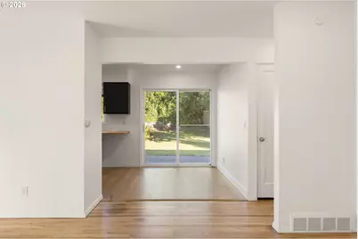 6472 SW 46th Pl, Portland, OR 97221 - Photo 10