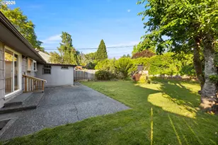 6472 SW 46th Pl, Portland, OR 97221 - Photo 4
