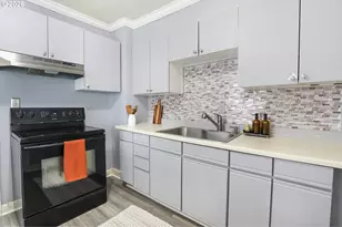 804 E 13th St, The Dalles, OR 97058 - Photo 22