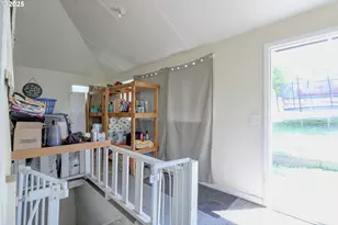 804 E 13th St, The Dalles, OR 97058 - Photo 14