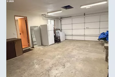 93924 Kirkendall Ln, North Bend, OR 97459 - Photo 34