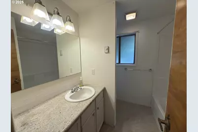 93924 Kirkendall Ln, North Bend, OR 97459 - Photo 20