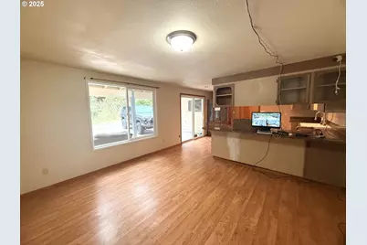 93924 Kirkendall Ln, North Bend, OR 97459 - Photo 16