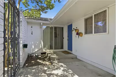 1665 Adkins St, Eugene, OR 97401 - Photo 6