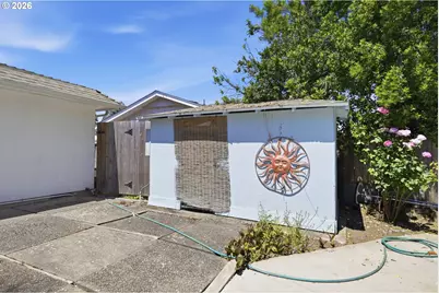 1665 Adkins St, Eugene, OR 97401 - Photo 40
