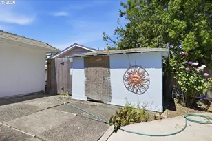 1665 Adkins St, Eugene, OR 97401 - Photo 40