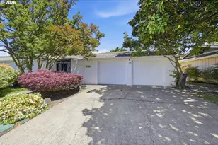 1665 Adkins St, Eugene, OR 97401 - Photo 4