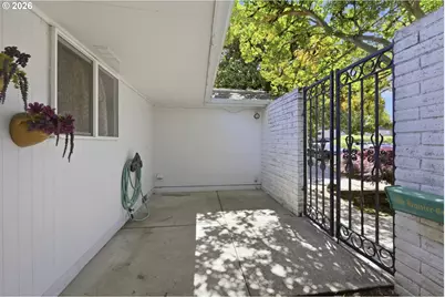 1665 Adkins St, Eugene, OR 97401 - Photo 6