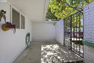 1665 Adkins St, Eugene, OR 97401 - Photo 6