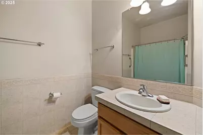 15325 SE Knapp, Portland, OR 97236 - Photo 16