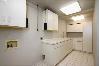 12839 N Bank Rd, Roseburg, OR 97470 - Photo 28