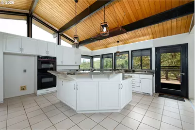 12839 N Bank Rd, Roseburg, OR 97470 - Photo 14