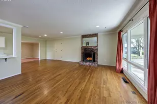 201 NE 126th Ave, Portland, OR 97230 - Photo 6