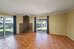 201 NE 126th Ave, Portland, OR 97230 - Photo 12