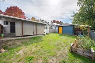 1090 E 28th Ave, Eugene, OR 97405 - Photo 40