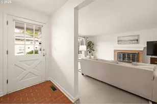 1090 E 28th Ave, Eugene, OR 97405 - Photo 4