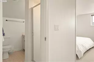 1090 E 28th Ave, Eugene, OR 97405 - Photo 24