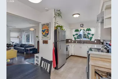 2112 NE 81st Ave, Portland, OR 97213 - Photo 10