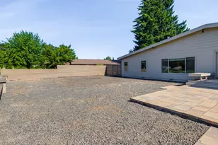 2035 NW St Andrews Dr, McMinnville, OR 97128 - Photo 36