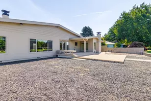 2035 NW St Andrews Dr, McMinnville, OR 97128 - Photo 38