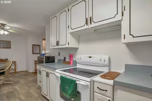 1720 Jansen Way, Woodburn, OR 97071 - Photo 16