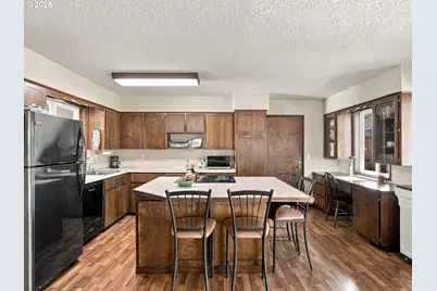 2595 SW Oakwood Ct, Beaverton, OR 97003 - Photo 14