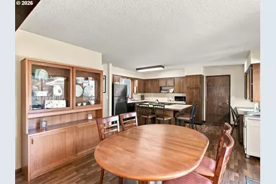 2595 SW Oakwood Ct, Beaverton, OR 97003 - Photo 18
